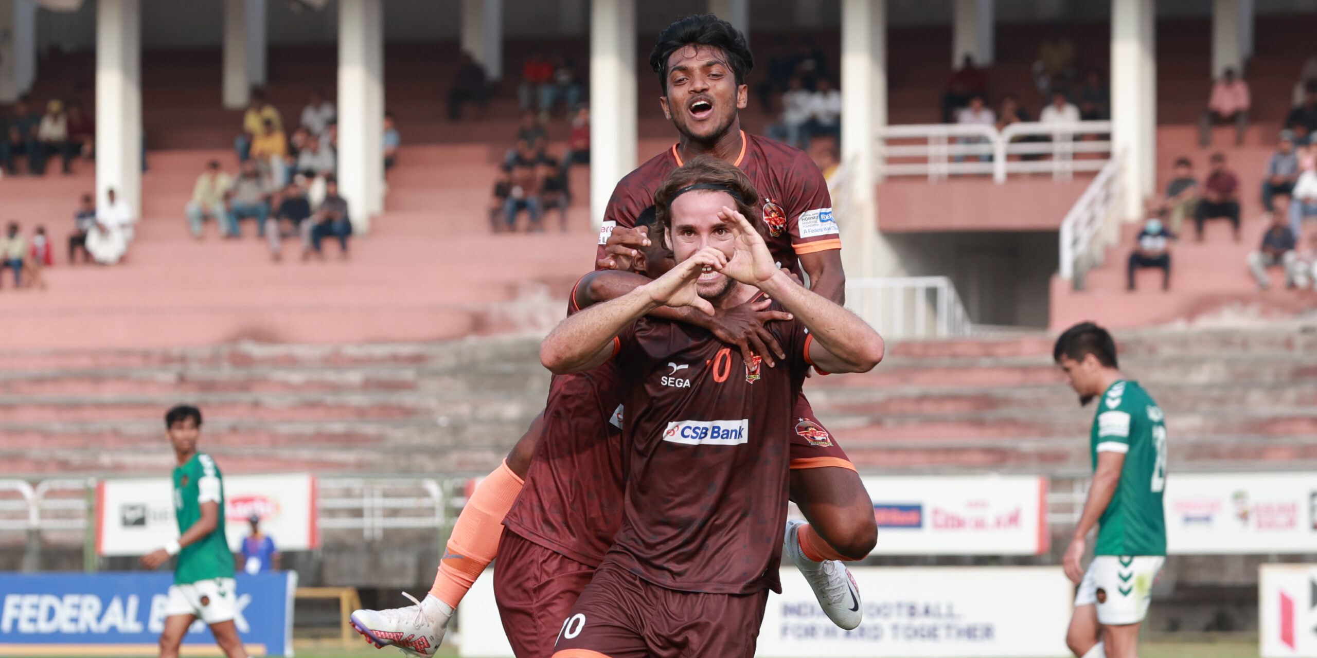 10-man Gokulam scrape through after Mendigutxia’s first-half strike