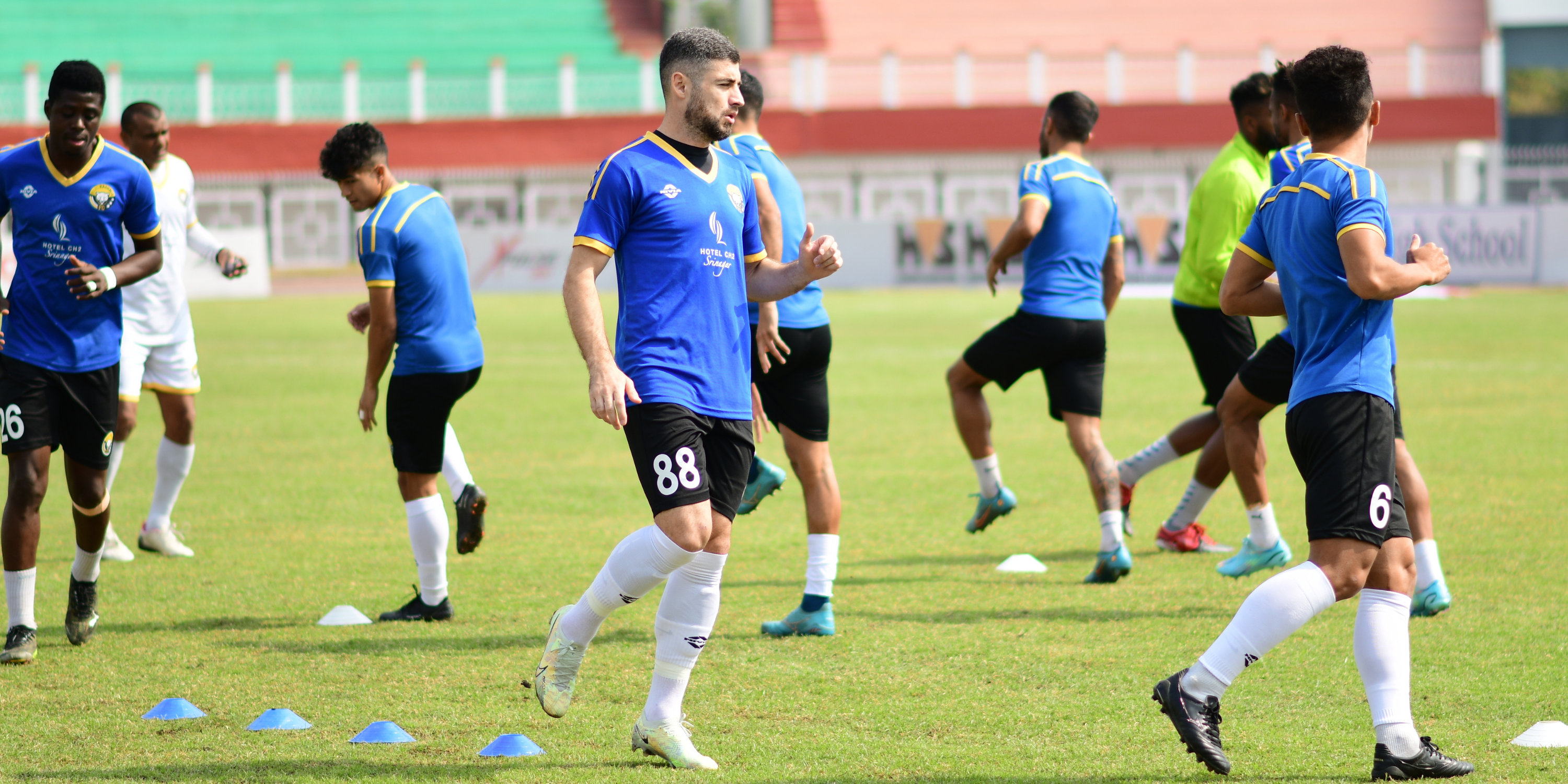 Relegation-threatened Mumbai Kenkre face an in-form Real Kashmir