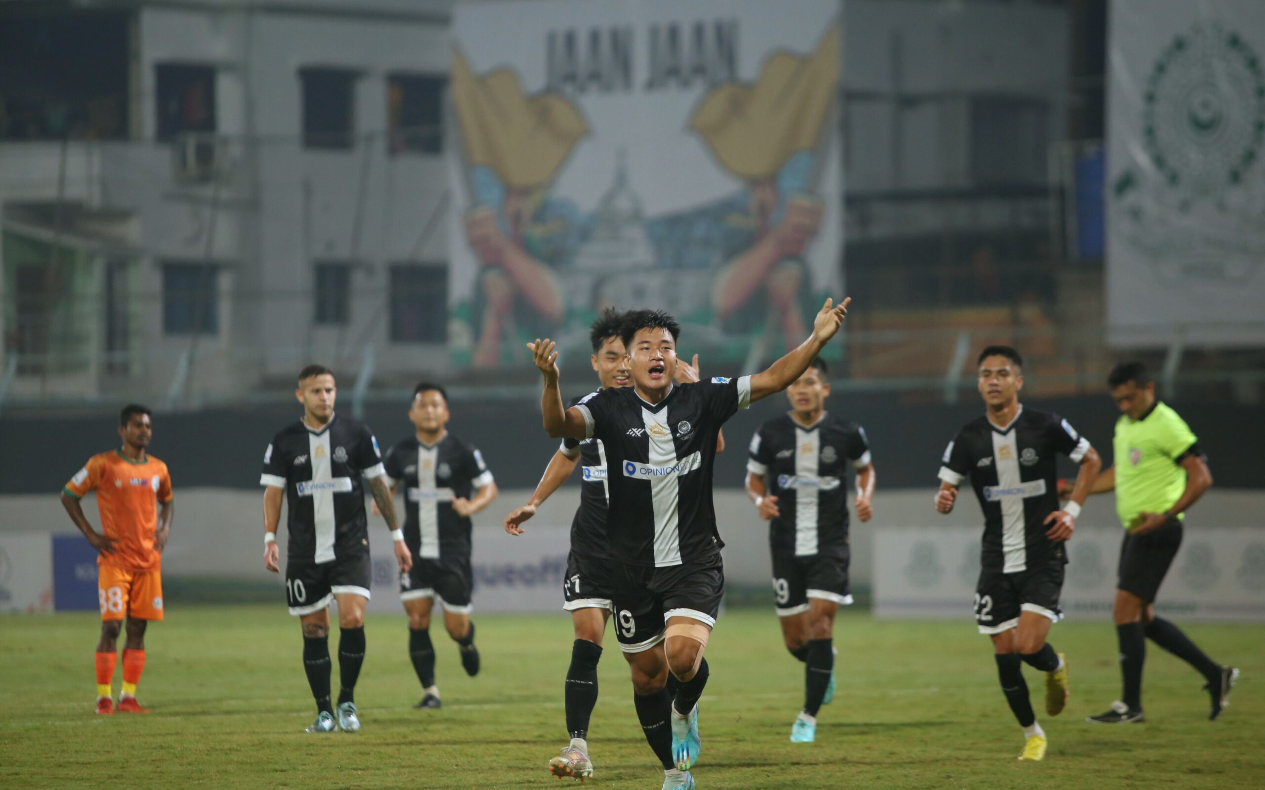 Mohammedan Sporting head into winter break with a seven-point lead in pocket