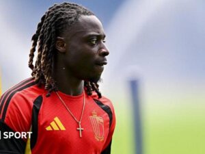 Doku criticised over plan to return home for birth