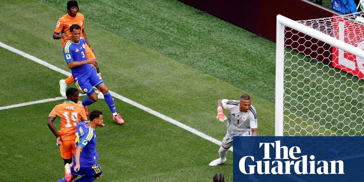 Côte d’Ivoire into World Cup knockouts for first time as Pépé finishes off Curaçao