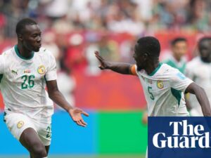 Senegal salvage hopes of World Cup last-32 place with rout of 10-man Iraq