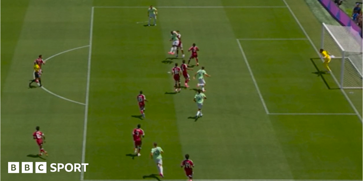 Was this offside? Technology fault leaves questions over VAR images