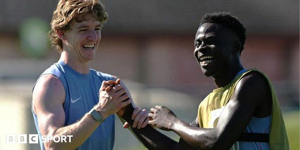 Saka trains with England squad before Ghana match