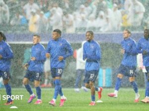 What France & Iraq did during ‘mentally draining’ two-hour weather delay