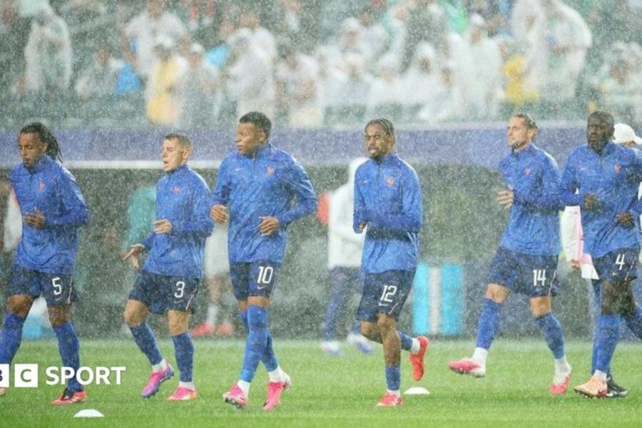 What France & Iraq did during 'mentally draining' two-hour weather delay