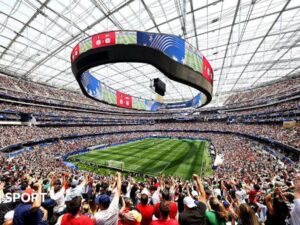 Best World Cup stadium? BBC Sport experts have their say