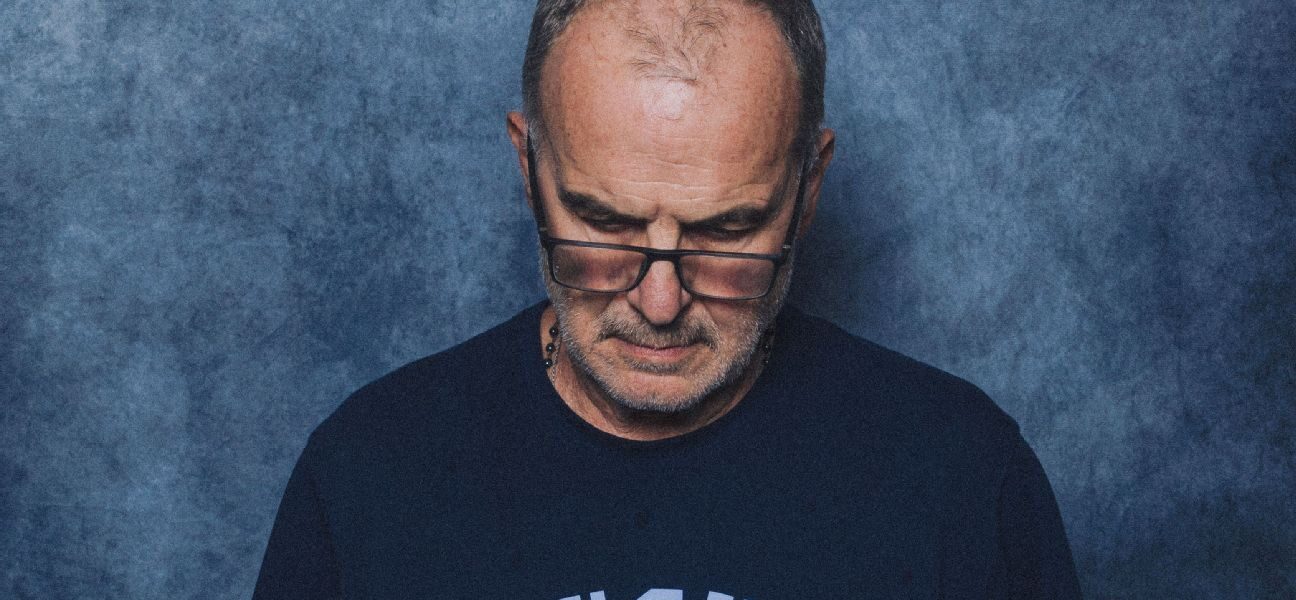Bielsa brusk on FIFA photoshoot: ‘Not a model’