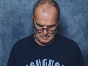 Bielsa brusk on FIFA photoshoot: 'Not a model'