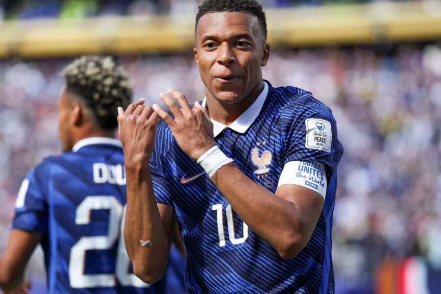 Mbappé scores twice, sets France record in win