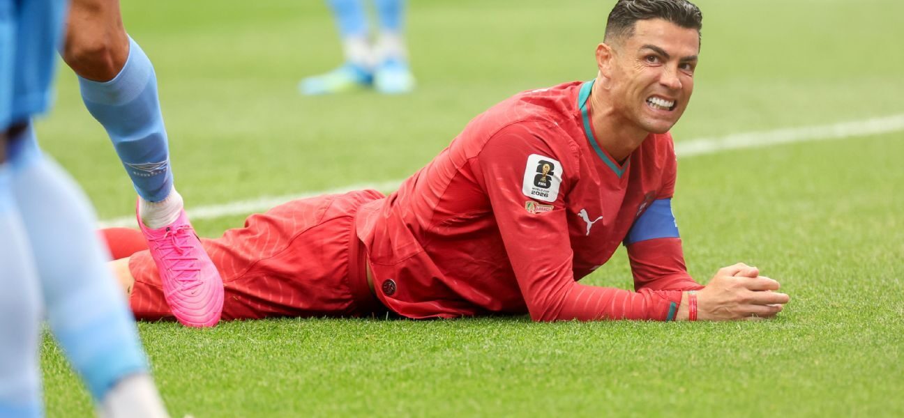 World Cup Daily: Congo DR fans hit Ronaldo with th…