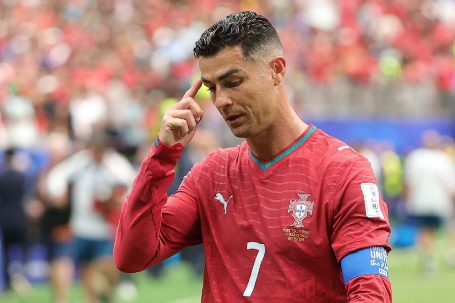 Dalot: Portugal prepped for team, Ronaldo critics