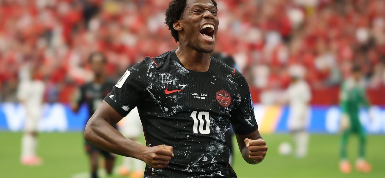 David hat trick leads Canada to historic WC rout