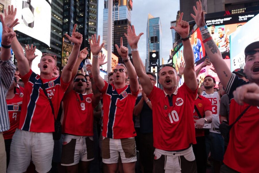 World Cup Daily: Norway fans' 'Viking Row' takes o...