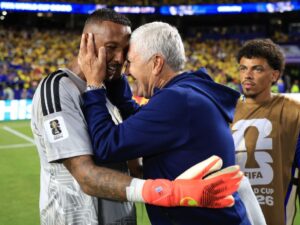 Curaçao GK ties Howard’s WC save record in draw