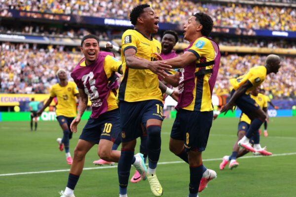 Ecuador declares win over Germany public holiday