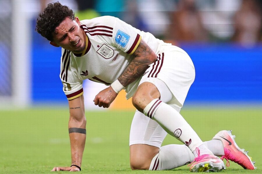 Spain win group but could lose Pino for rest of WC...