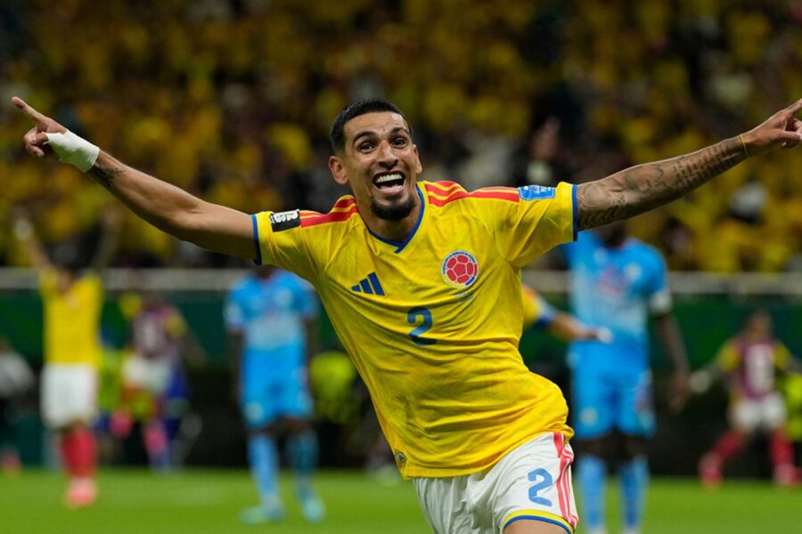Munoz strike ends DR Congo resistance and sends Colombia into last 32