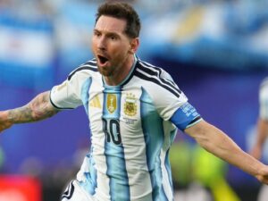 Argentina vs Algeria: All the big moments as Messi equals World Cup goals record