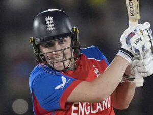 Sciver-Brunt fitness scare as England beat Ireland to maintain winning start