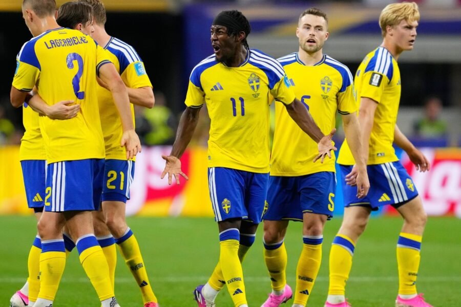 Elanga earns Sweden spot in World Cup knockouts with Japan draw