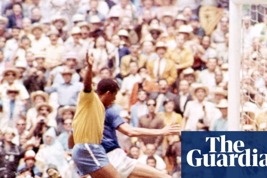 Who has scored the most goals at a World Cup without winning the Golden Boot?