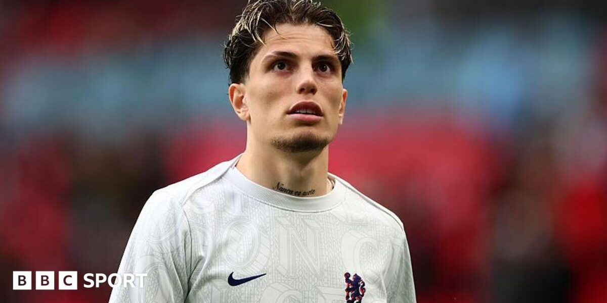 Villa agree loan deal for Chelsea winger Garnacho