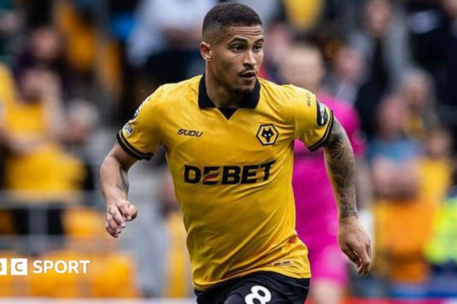 Villa sign Wolves midfielder Gomes in £38m deal