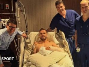 Henderson not ruled out of World Cup despite breaking arm