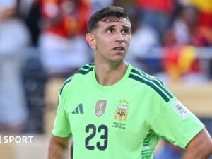 Keeper Martinez may ‘step aside’ from Argentina