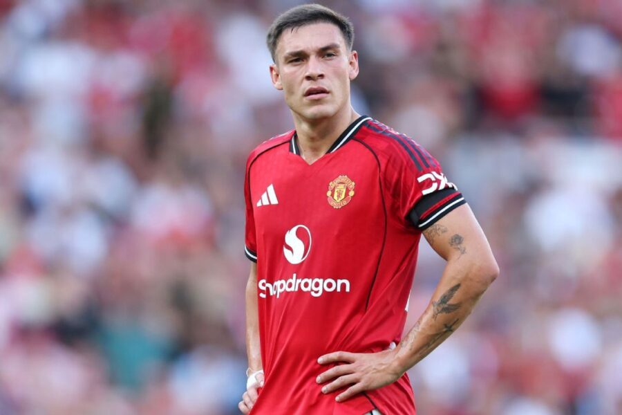 Man United's Ugarte undergoes knee surgery