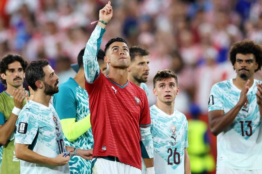 Ronaldo pays 'special' tribute to Jota after WC wi...