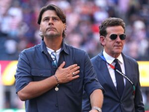 Poch mum on U.S. future; tells fans to keep faith