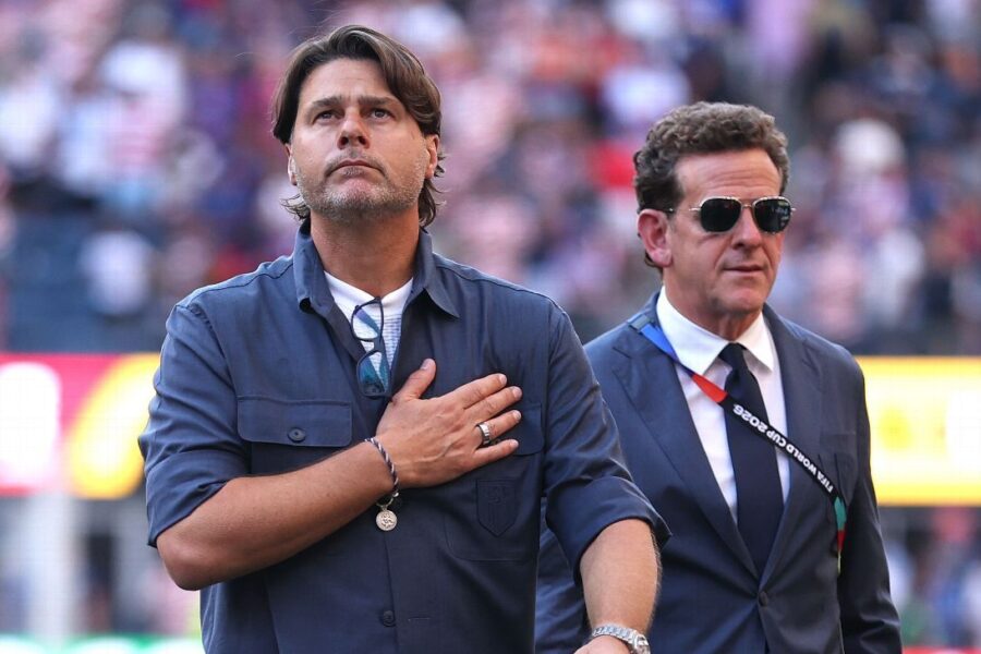 Poch mum on U.S. future; tells fans to keep faith