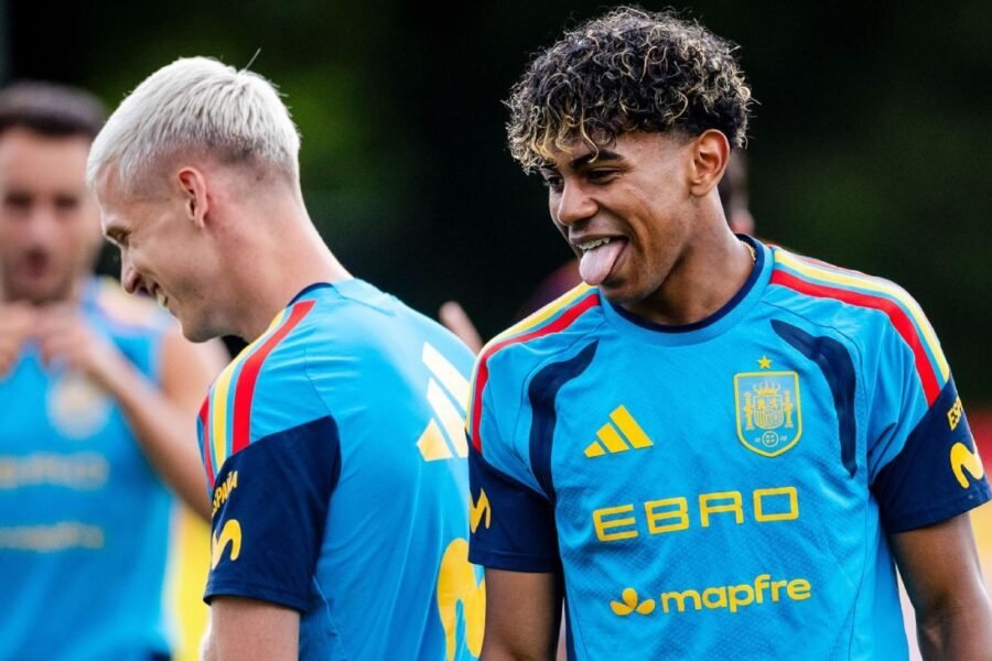 Inside Spain's World Cup camp: Can good vibes coul...