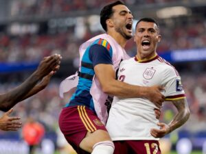 World Cup favorites France unravel as Spain book s…