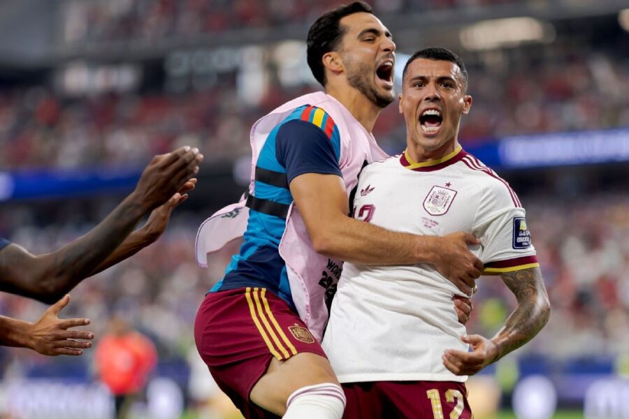 World Cup favorites France unravel as Spain book s...