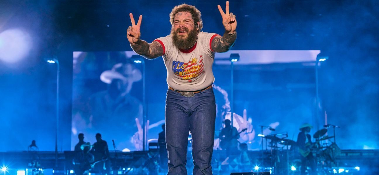 Post Malone headlines WCup closing ceremony