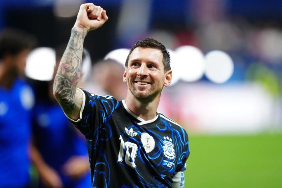 Messi: Win over England 'a gift for Maradona'