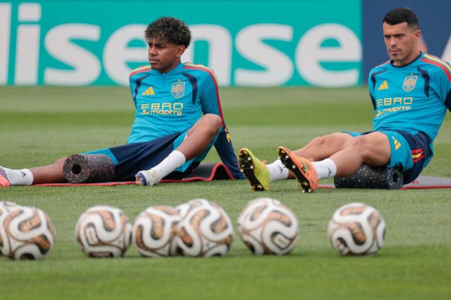 Yamal, Porro train apart from Spain teammates