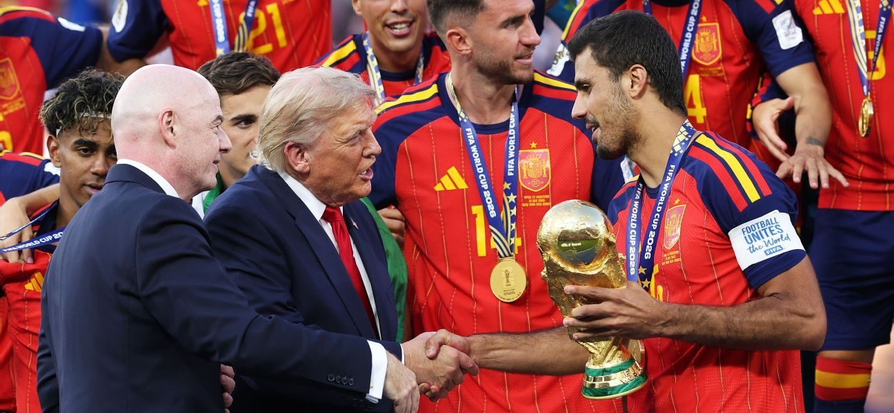 Sources: UEFA weighs WC boycott over FIFA plan
