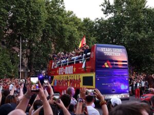 Spain World Cup champions return home for parade