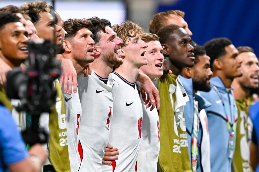 How has Wonderwall become England's World Cup soundtrack?