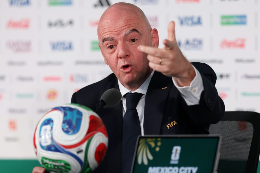 Football news: Infantino tells World Cup critics to 'meditate and pray'
