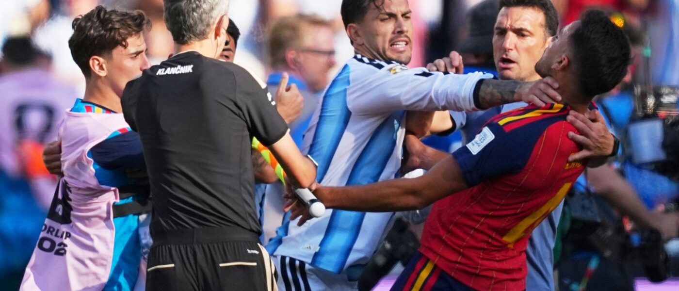‘Nothing to blame them for’ – Argentina papers defend team after dismal final