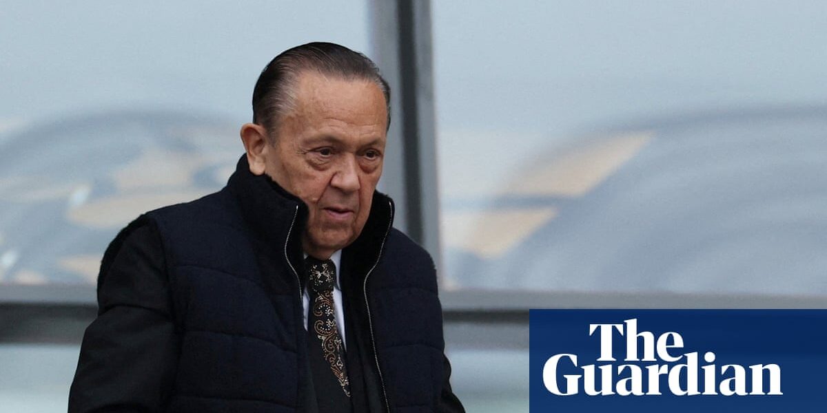 Boardroom struggle deepens gloom as West Ham prepare for life on the outside