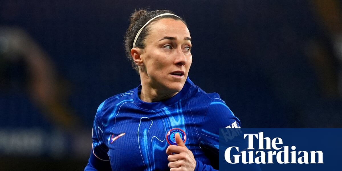 Lucy Bronze backs Uefa’s stance on boycotting Fifa for ‘good of the game’