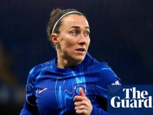 Lucy Bronze backs Uefa’s stance on boycotting Fifa for ‘good of the game’