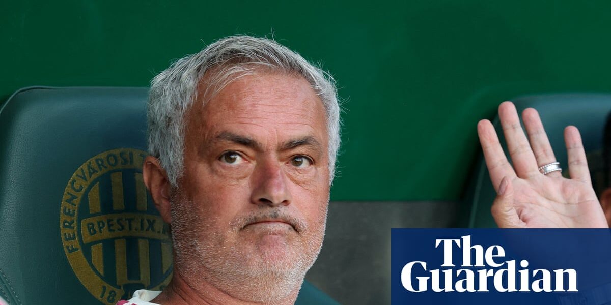 Infantino, Trump, Bezos and Mourinho: together at last: Football Weekly – video