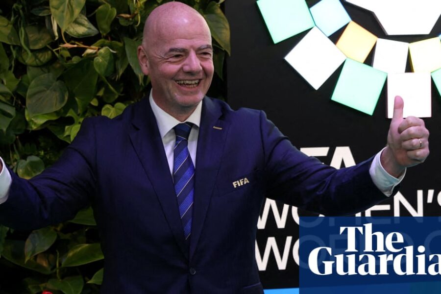 Oceania declares support for Infantino in boost for Fifa president but New Zealand breaks ranks